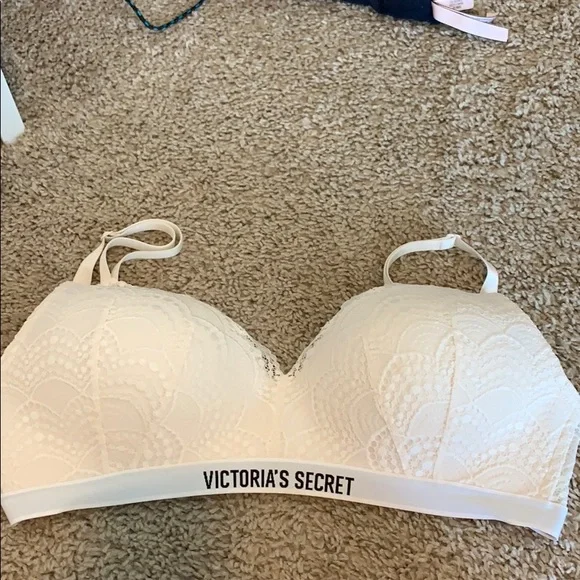 Victoria secret no wire lace bra - Picture 1 of 2
